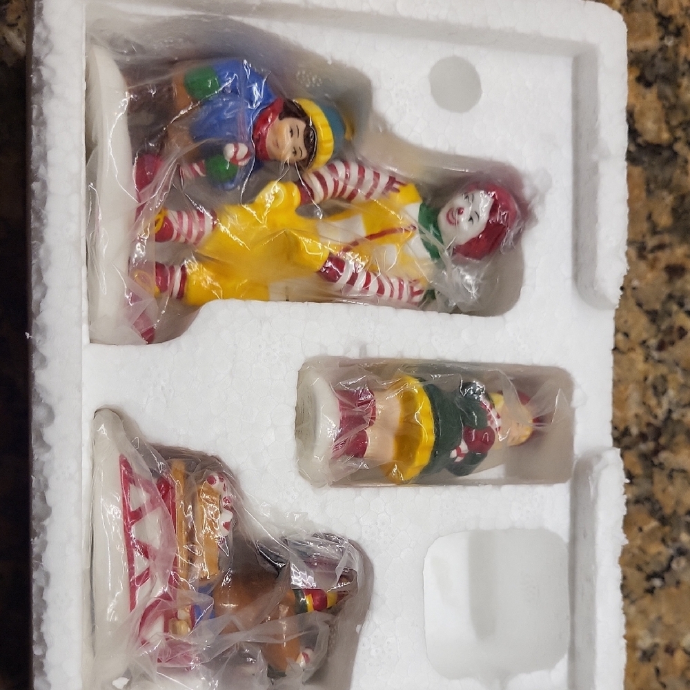 Dept 56 - Snow Village - "Kids, Candy Canes & Ronald McDonald - Picture 10 of 10